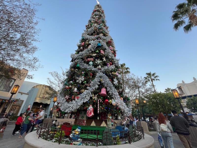 best places to spend christmas in california